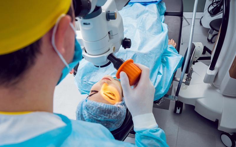 vitrectomy surgery in sion mumbai